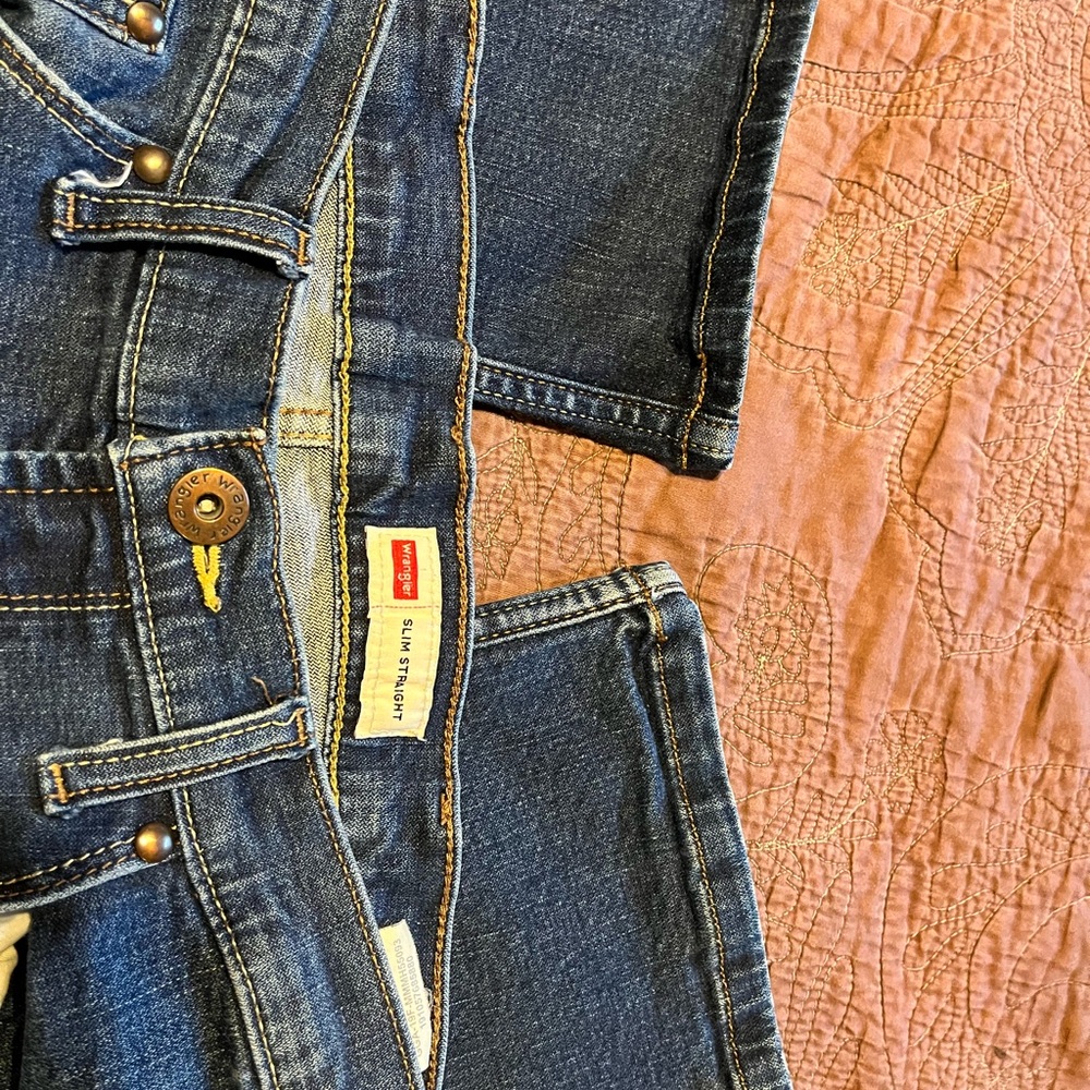 BOGO 1/2 off - Wrangler jeans 36x32 - Picture 5 of 7